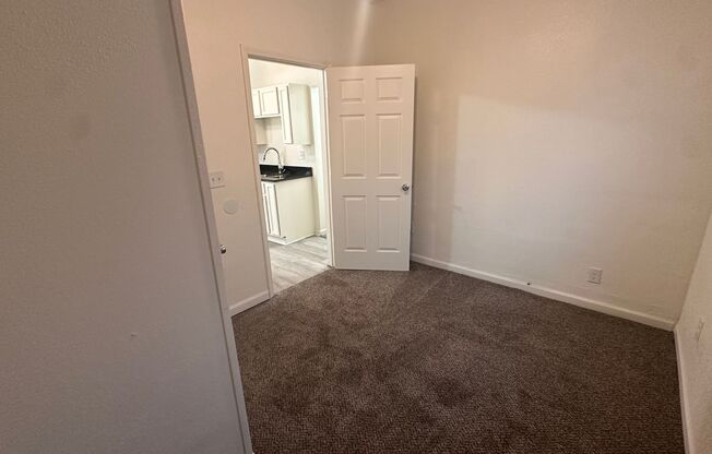 2 beds, 2 baths, $950