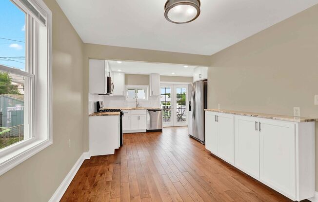 Charming 2 Bedroom/2 Bathroom Home with Loft in Dundalk, MD!