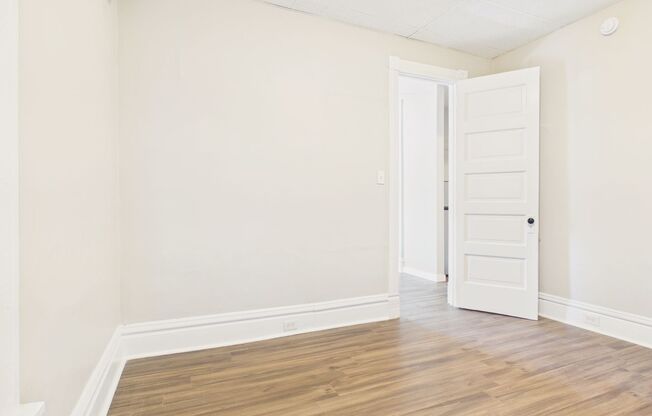 1 bed, 1 bath, 300 sqft, $845, Unit 1700 N 2nd #22