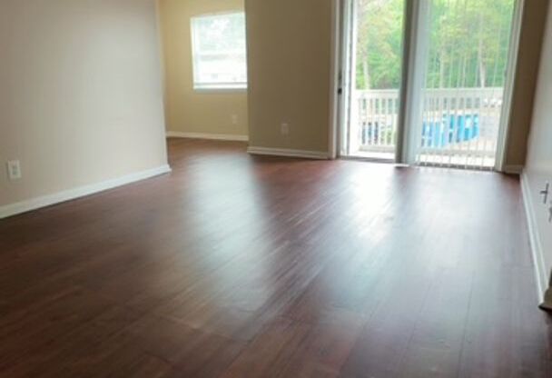 2 beds, 1 bath, 800 sqft, $1,135, Unit 7101M