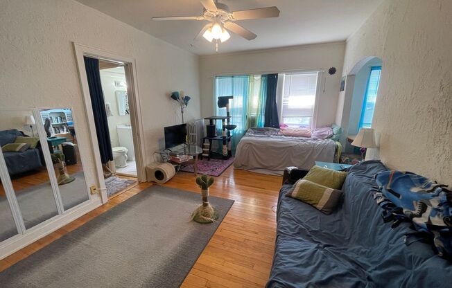 2631 N Cramer
