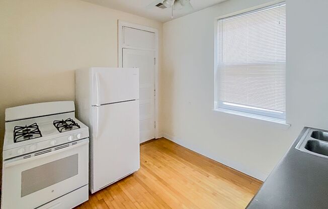 2 beds, 1 bath, 725 sqft, $2,895, Unit 857-3N