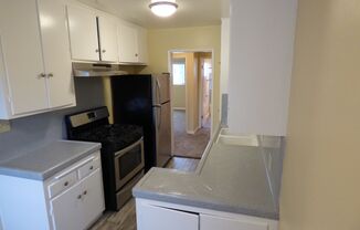 1 bed, 1 bath, 646 sqft, $1,695, Unit 12