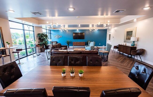 2 beds, 2 baths, 946 sqft, $1,299, Unit 530