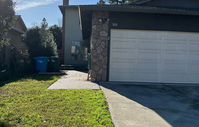 2 bedroom  duplex in Redwood City