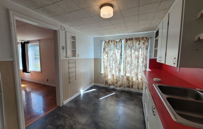 Charming 2 bed 1 bath