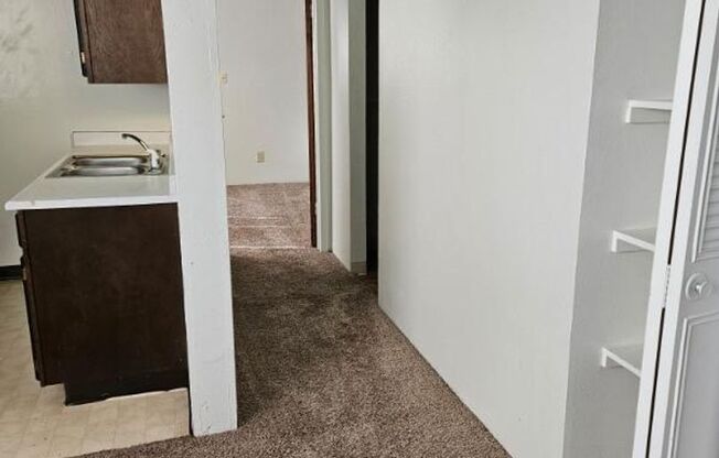 1 bed, 1 bath, $1,025, Unit 301