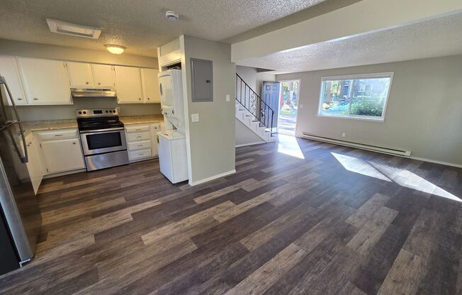 5115 (SAMAVI LLC) New England Townhomes