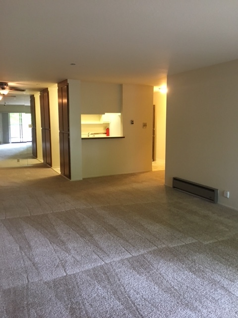 1 bed, 1 bath, 795 sqft, $2,650