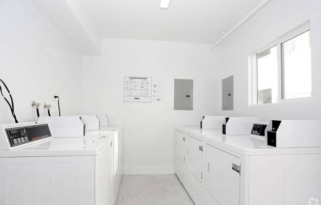 Laundry at Park Apartments, Norwalk, CA, 90650