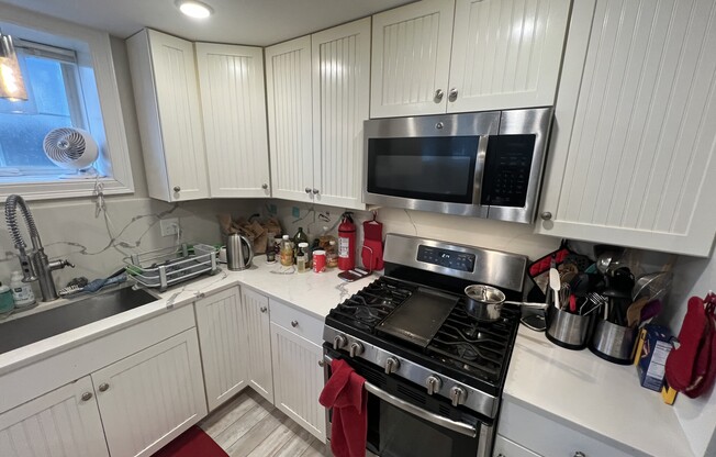 4 beds, 2 baths, , $5,600, Unit 1A