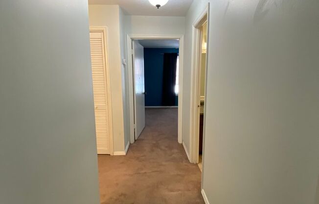 2 beds, 1.5 baths, $1,250, Unit #405