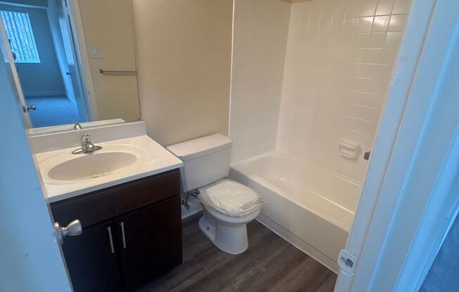 2 beds, 2 baths, 1,000 sqft, $2,250, Unit 14200 #303