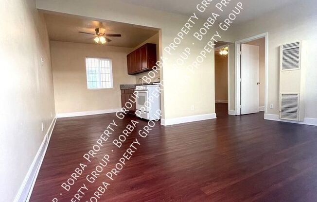 3384 Santa Fe Ave.
