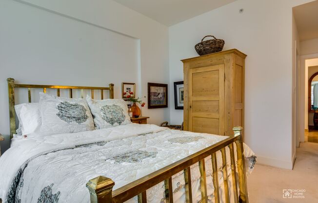 2 beds, 2 baths, $3,535, Unit 404
