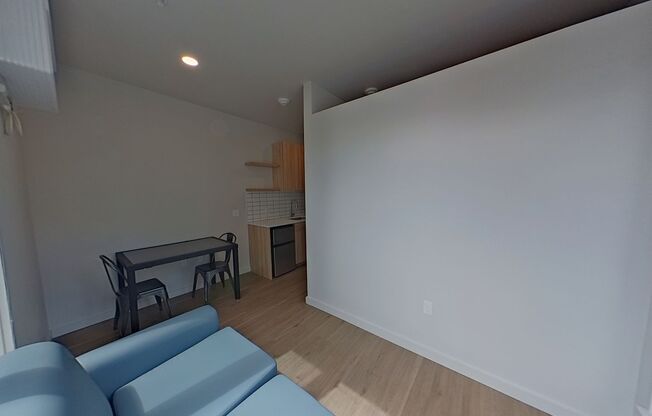 Studio, 1 bath, 314 sqft, $1,250, Unit 306