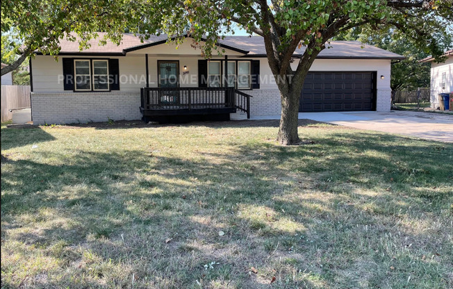 Spacious 3-Bedroom Home for Rent with Basement and Garage!