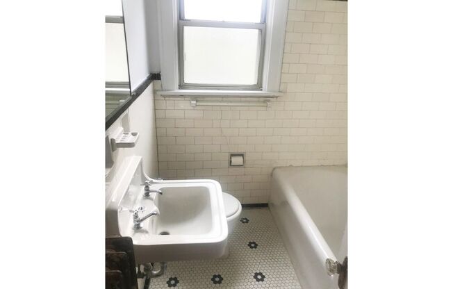 1 bed, 1 bath, 545 sqft, $925, Unit 451-202