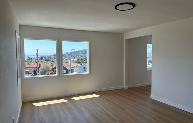 367-371 Colusa Ave