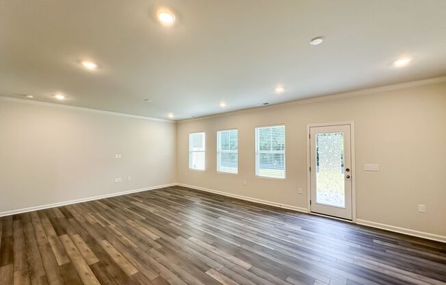 Brand New 3 Bedroom Construction Home!