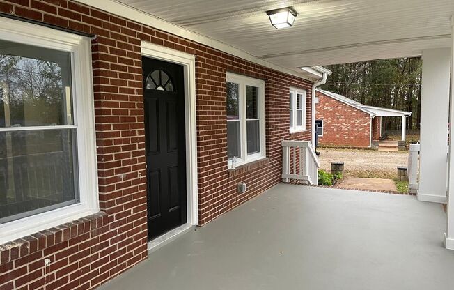 3  Bedroom 1.5 bath Brick Ranch Style Home! Minutes from Downtown Greenville
