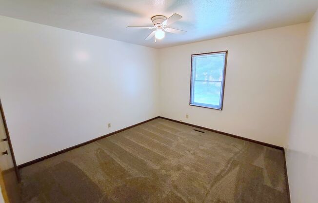 3 beds, 1 bath, $1,300