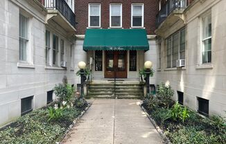 2 beds, 1 bath, $2,150, Unit Unit 15B