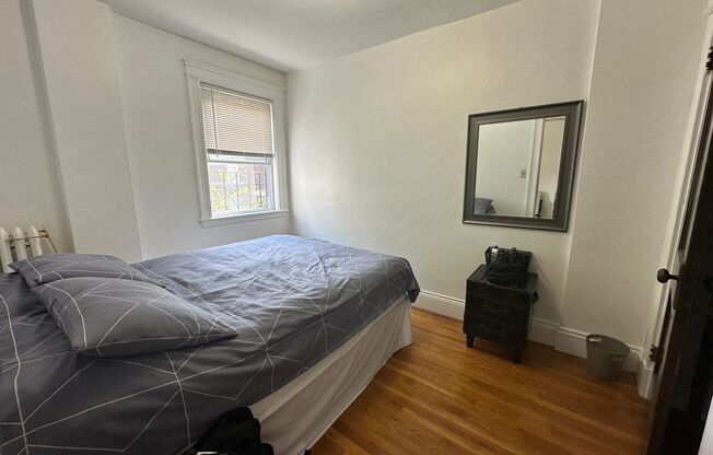 1 bed, 1 bath, 321 sqft, $1,750