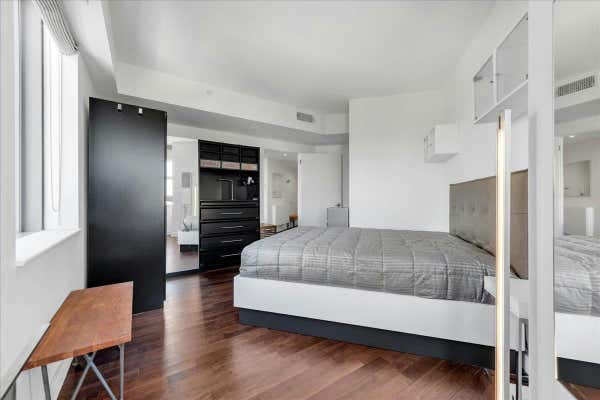 1 bed, 1 bath, 833 sqft, $3,650