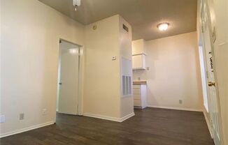 1 bed, 1 bath, $1,250, Unit #102