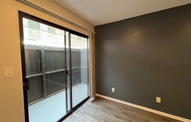 2 beds, 2 baths, 900 sqft, $1,948, Unit 102