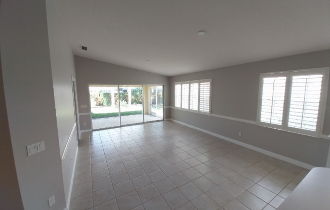 5674 ELEUTHERA WAY