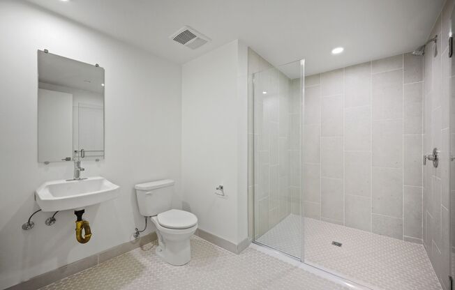 3 beds, 3 baths, 938 sqft, $3,034.29, Unit 607