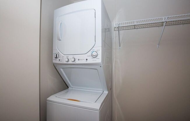 Studio, 1 bath, 329 sqft, $1,463, Unit Unit 102