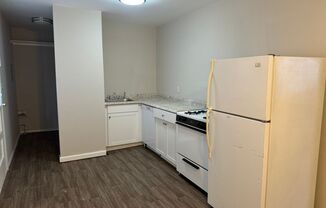 3 beds, 1 bath, $1,425