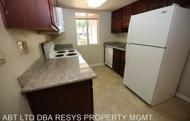 5081 RIVER GLEN DR #115