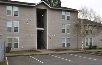 2 BEDROOM 2 BATH 8-PLEX APARTMENTS LOCATED IN KEIZER