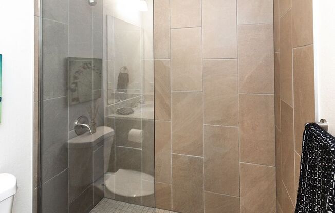 2 beds, 2 baths, 855 sqft, $2,195, Unit 5641 #203 Silverstone