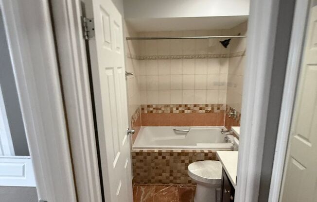 1 bed, 1 bath, $1,675, Unit 202