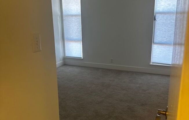 1 bed, 1 bath, 625 sqft, $1,950, Unit 111