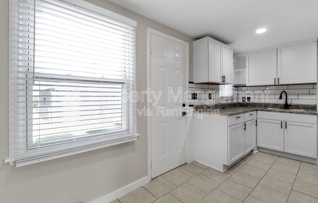 1047 S JAMES RD