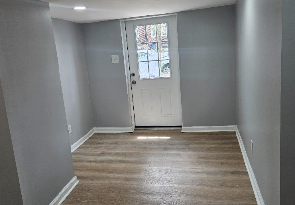 115 W CHEW AVE