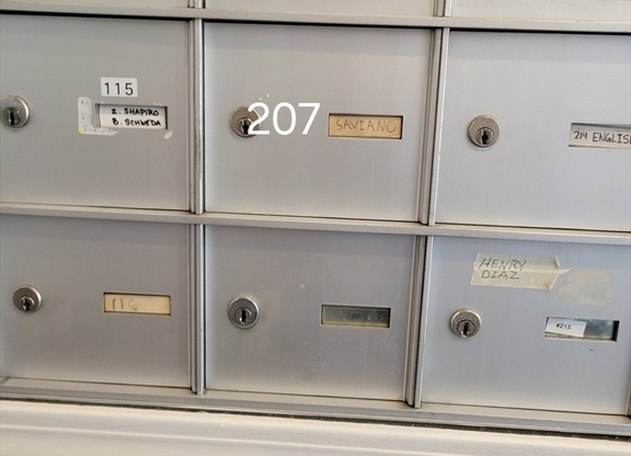 1 bed, 1 bath, 844 sqft, $2,400, Unit 207