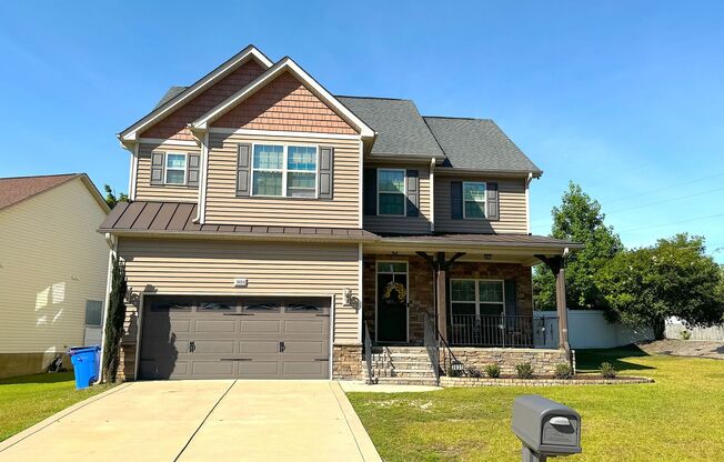 Huge Home in Jack Britt For Rent!