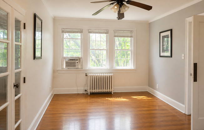 Bright Studio Steps to Quincy Center – Huge Walk-In Closet, Heat & Hot Water Included!
