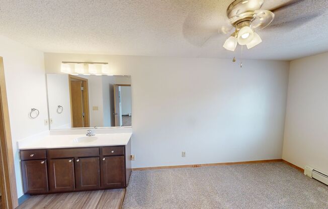 1 bed, 1 bath, 576 sqft, $840, Unit 18