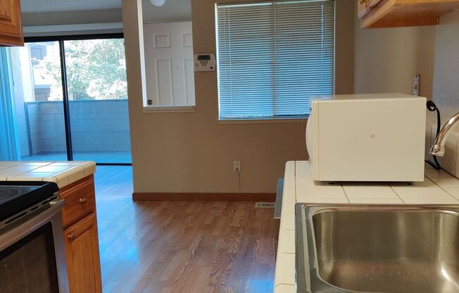 Beautiful Condo South Fremont Community - 3  Bedrooms , 2 Baths, 1 Car Garage with 1 carport