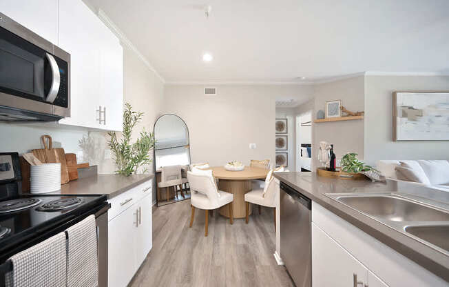 Welcome to Eagle Glen Apartments in Murrieta, CA