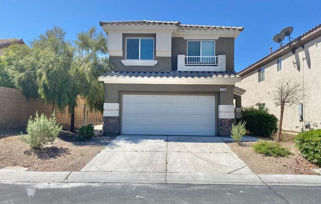 STUNNING 3 BEDROOM / 2.5 BATHROOM SINGLE FAMILY HOME, LOCATED IN A GUARD GATED COMMUNIT