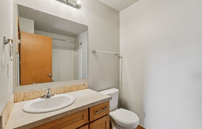 2 beds, 2 baths, 951 sqft, $1,795, Unit 901-2F